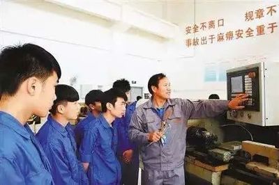 技能重塑与价值选择 当年轻人“逃离”工厂后的职业技能培训新路径